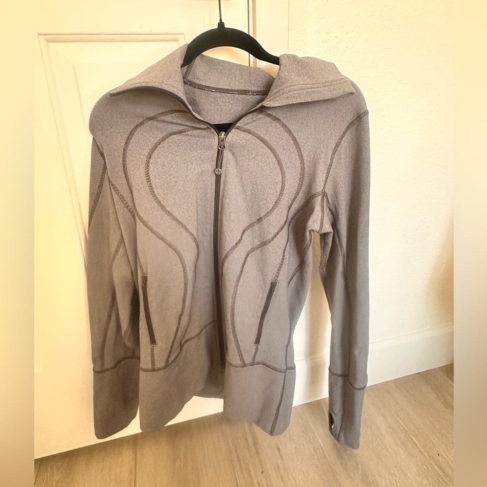 Lululemon Jacket. Size 10. Light Grey and white.